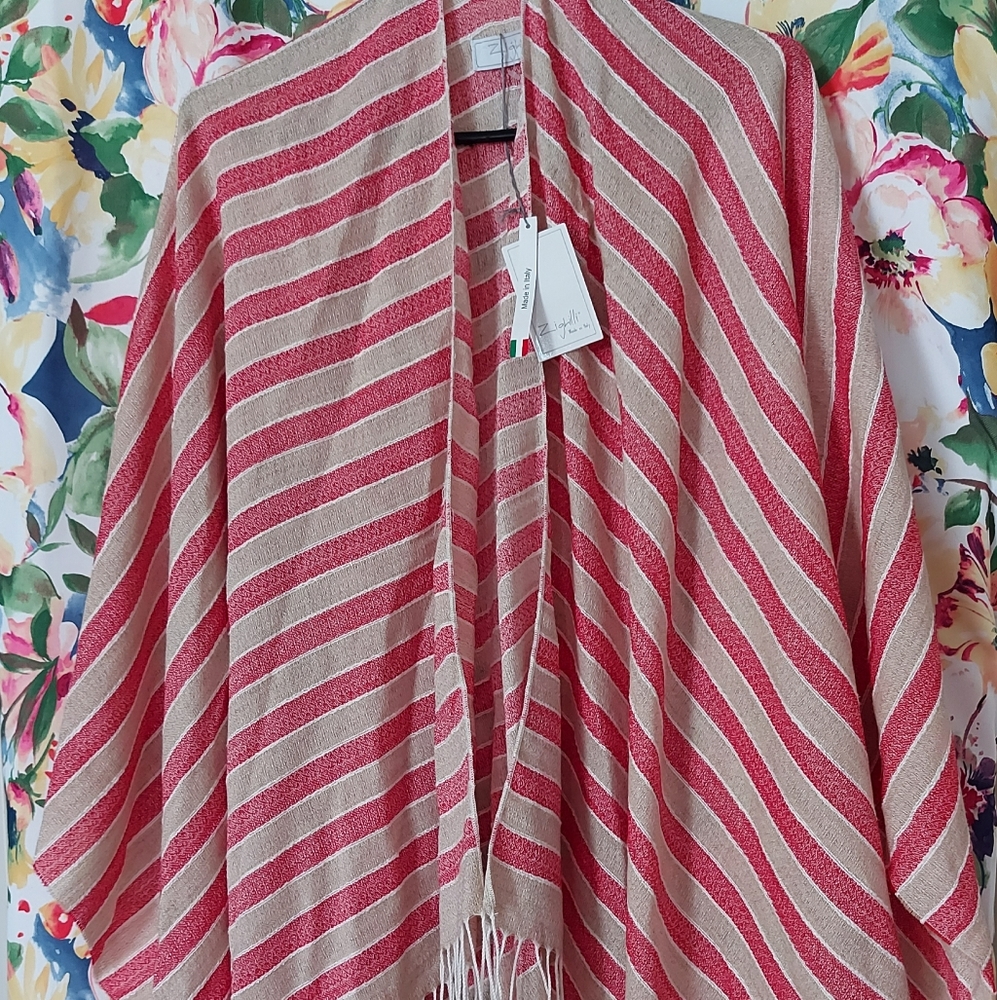 Italian pull over light pancho